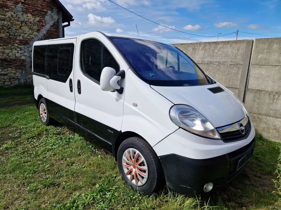 Opel Vivaro ROK 2015 , pojedyncze turbo , TYLKO 144000KM,