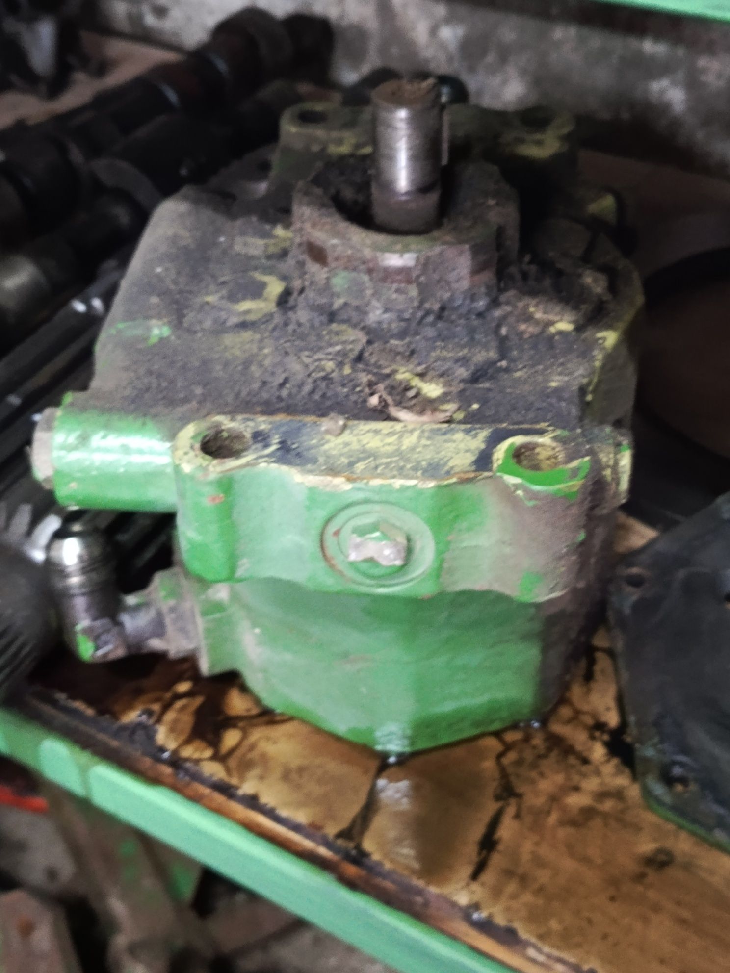 John Deere cześć