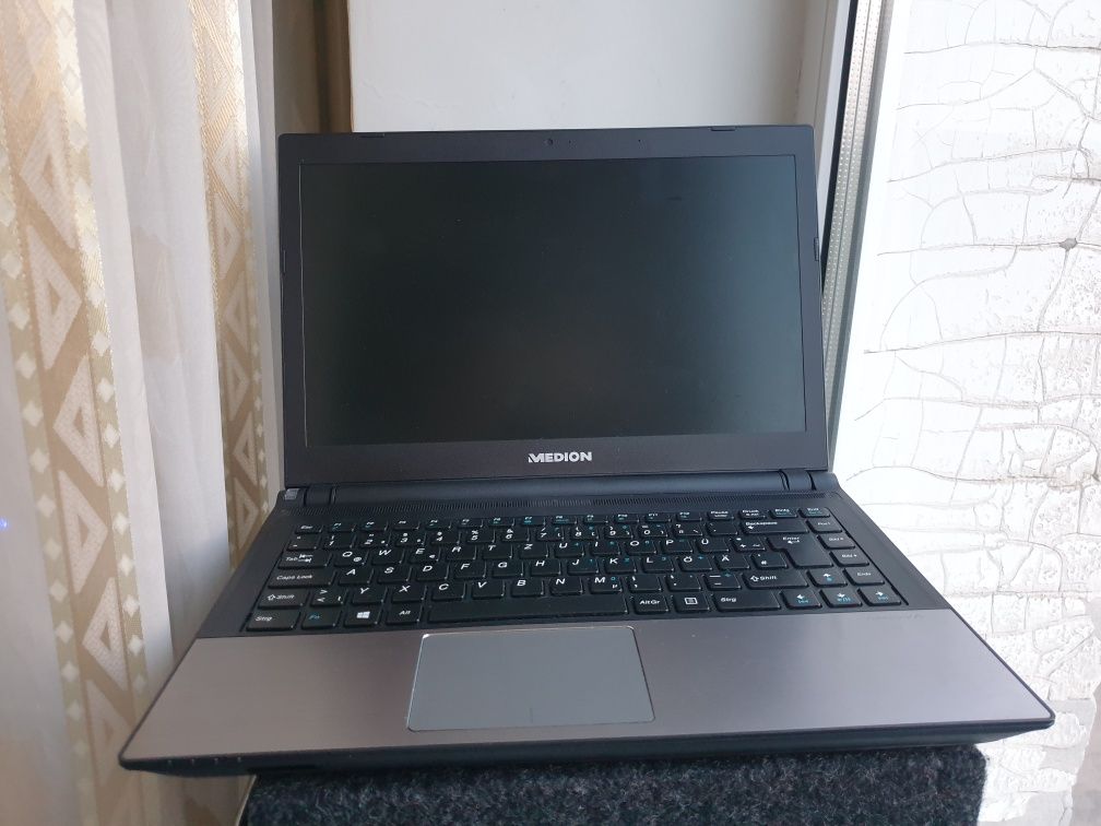 Ноутбук Medion Akoy S4216 ,Intel Core i5