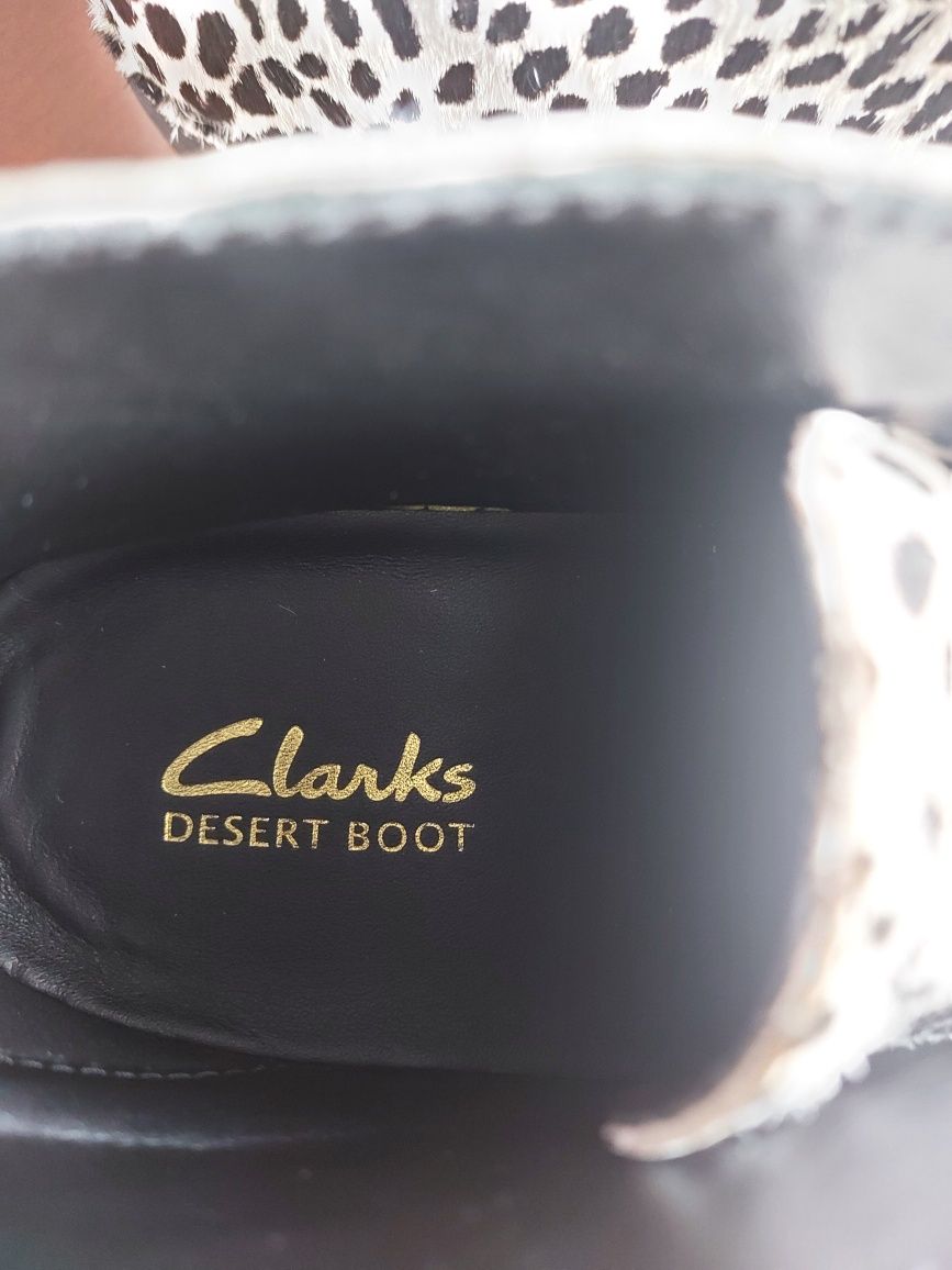 Жіночі черевики Clarks