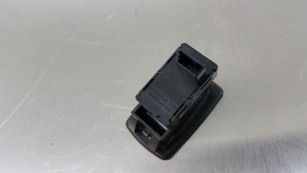 Comando / botão / interruptor vidros frente direito BMW X3 (E83)