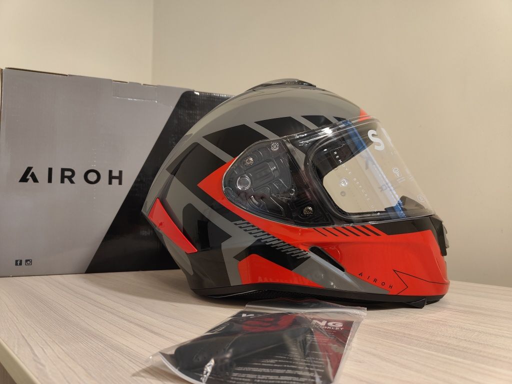 Airoh Spark, мото шолом, шлем, shoei, agv, hjc, icon, nolan, schuberth