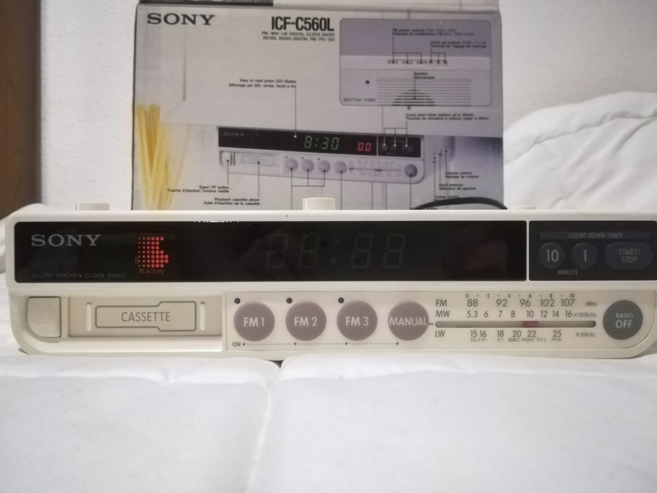 Rádio ICF-C560L SONY - Artigo Clássico