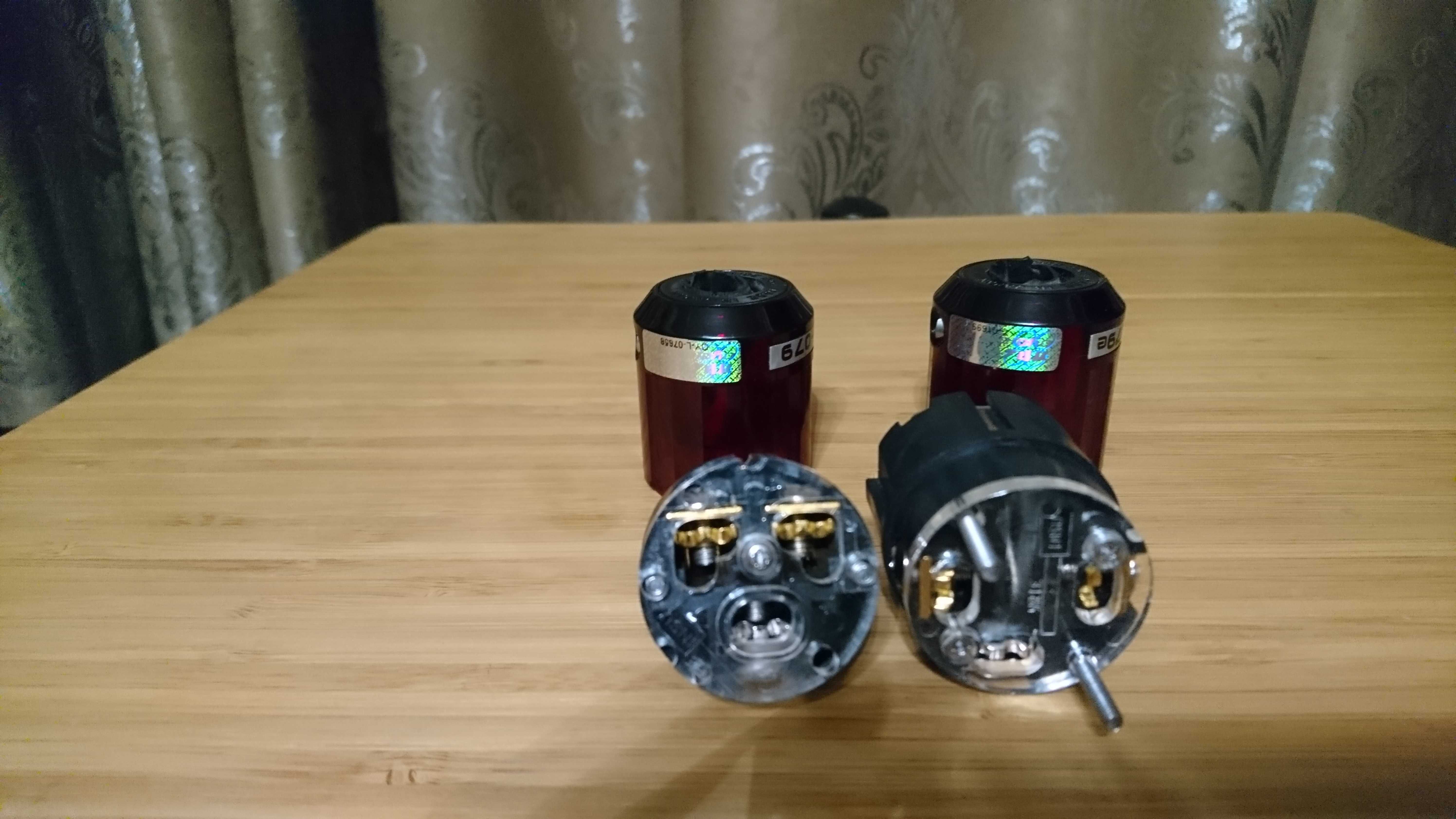 Oyaide P-079e + C-079 комплект коннекторов