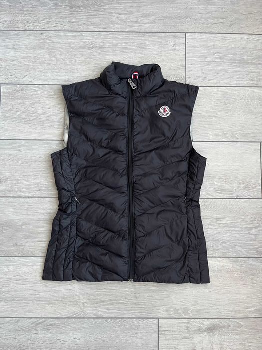 Чорна жіноча безрукавка Монклер Moncler S С 1 розмір жилет жилетка