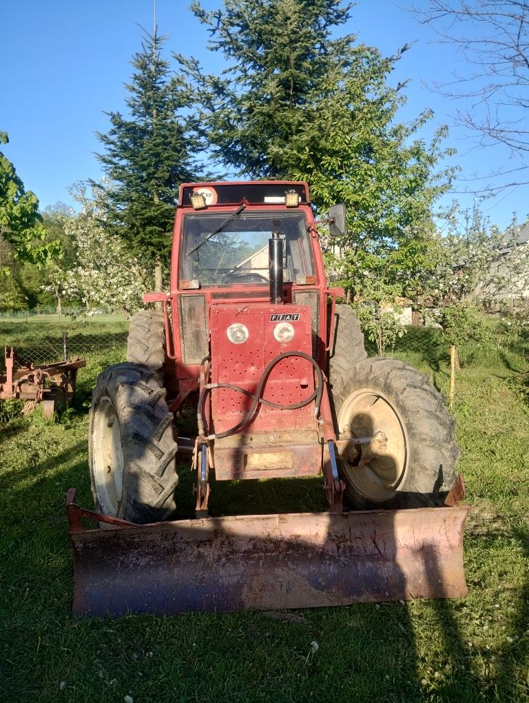 Ciągnik Fiat 680dth