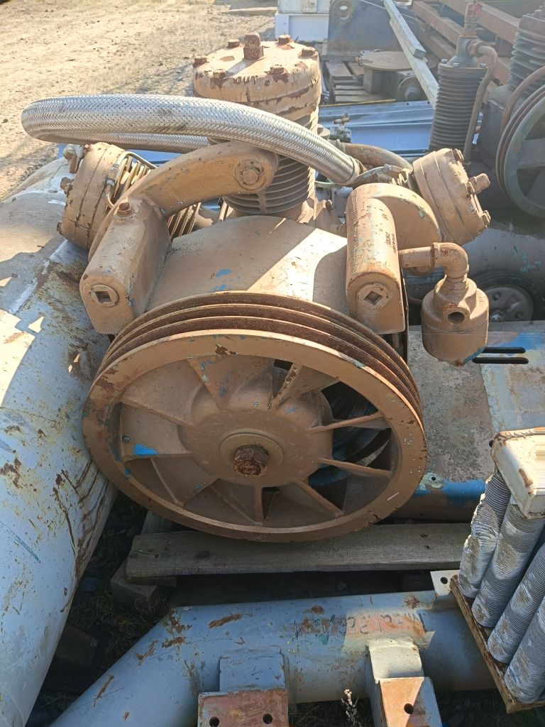 kompreso sprężarka 12bar  Ingersoll Rand 2,26m3