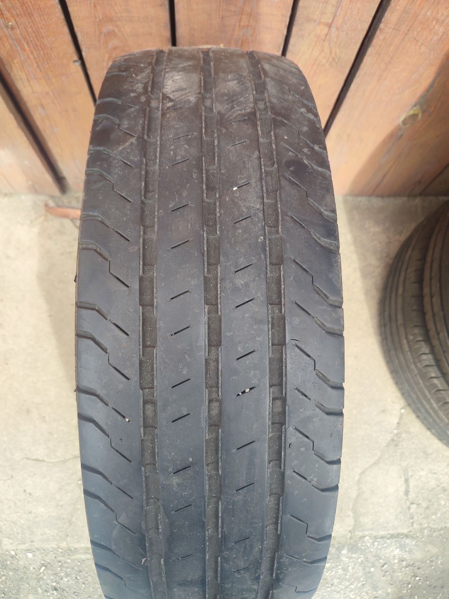 Pojedyncza opona Continental ContiVanContact 100 225/75/16C 118/116R