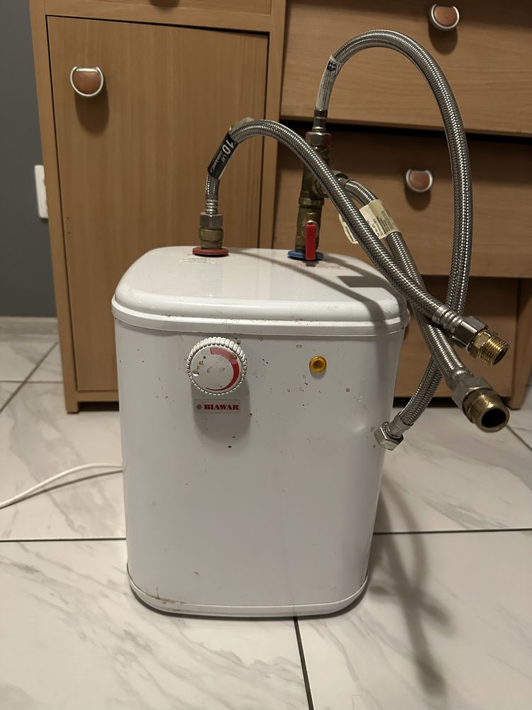 Pojemnościowy podgrzewacz wody Biawar 5,8L 1500W