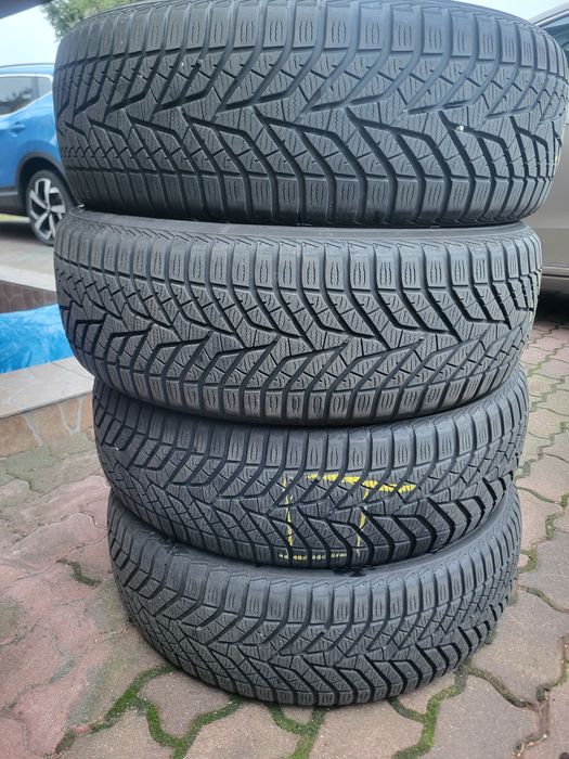 Opony zimowe 225/60 R 17 YOKOHAMA