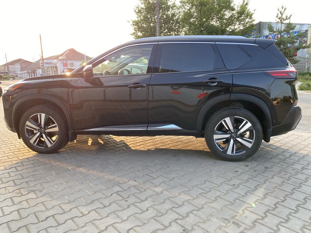 Nissan Rogue 2023 року
