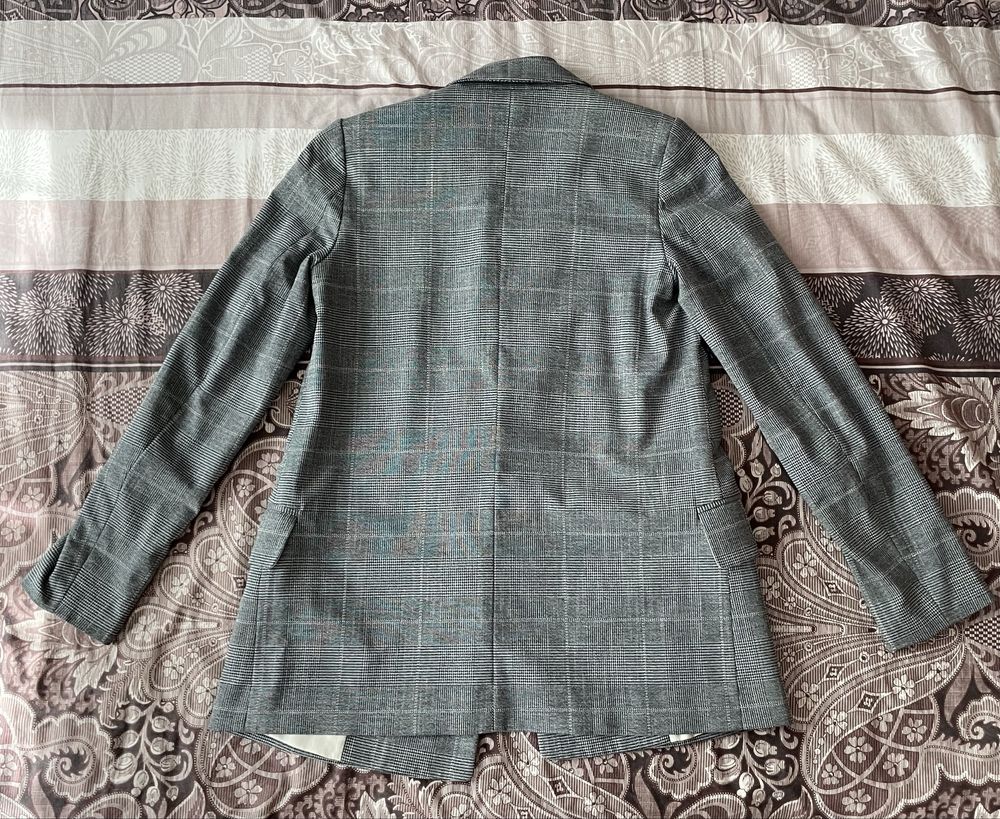 Піджак від H&M. Розмір 32. Стан хороший