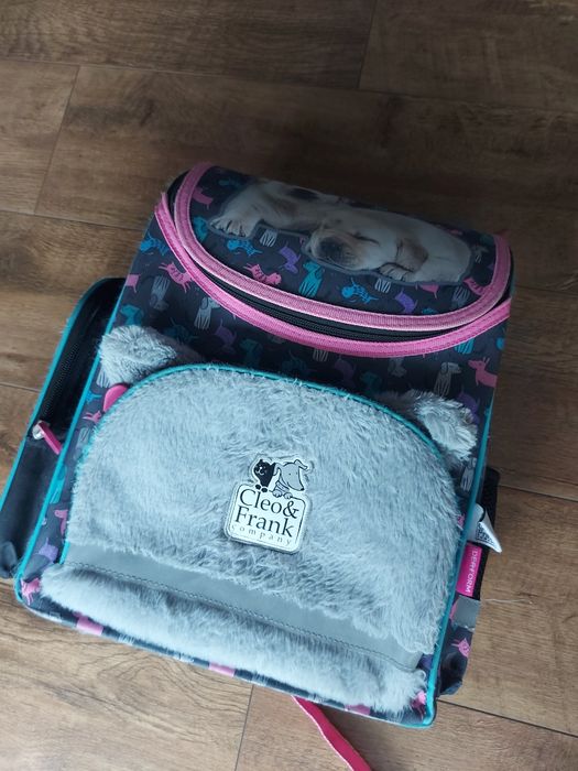 Tornister Granatowy Dziewczęcy W Pieski DERFORM Z Uszami Cleo & Frank