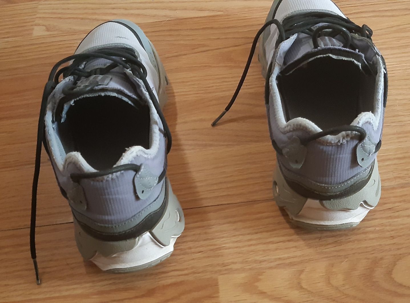 Ténis Nike React