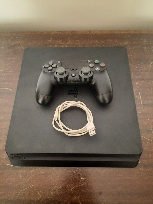 PlayStation 4 Slim 1TB