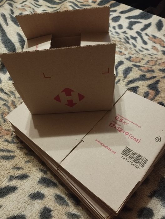 Коробки Нова пошта