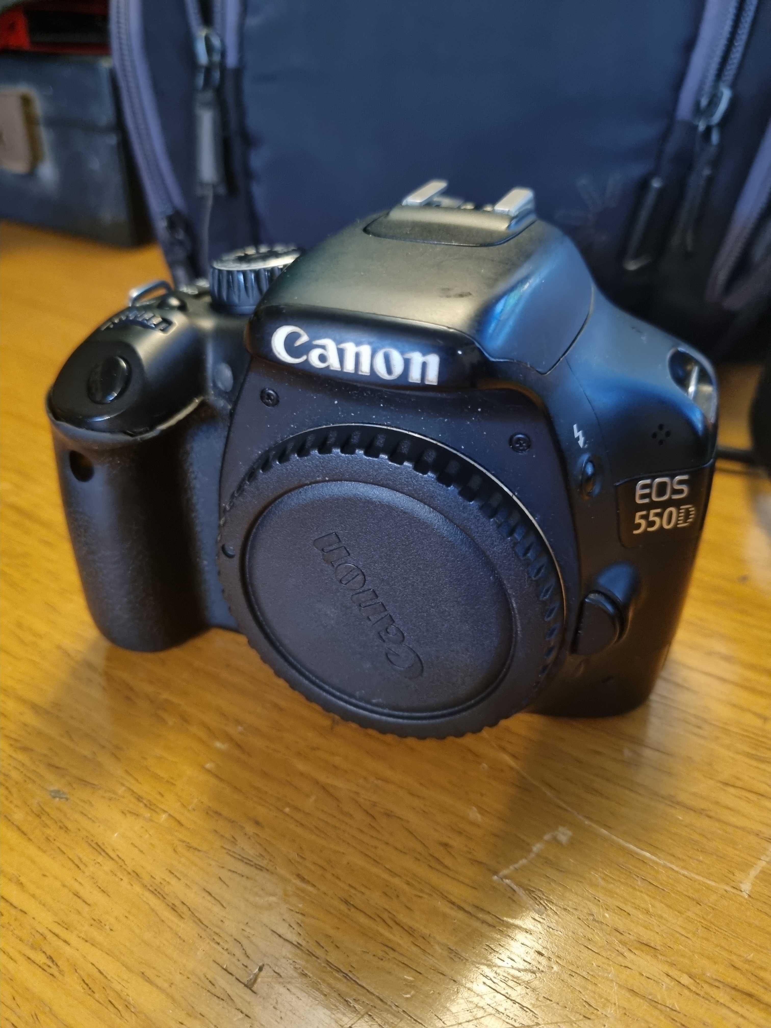 Vendo Canon 550D + objetiva, saco, SD card32g + bateria
