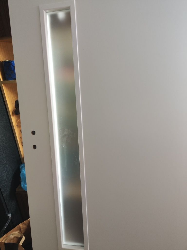 Nowe drzwi białe