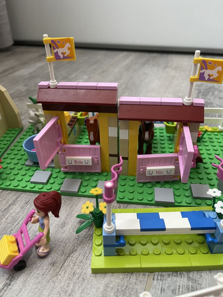 Lego friends конюшня