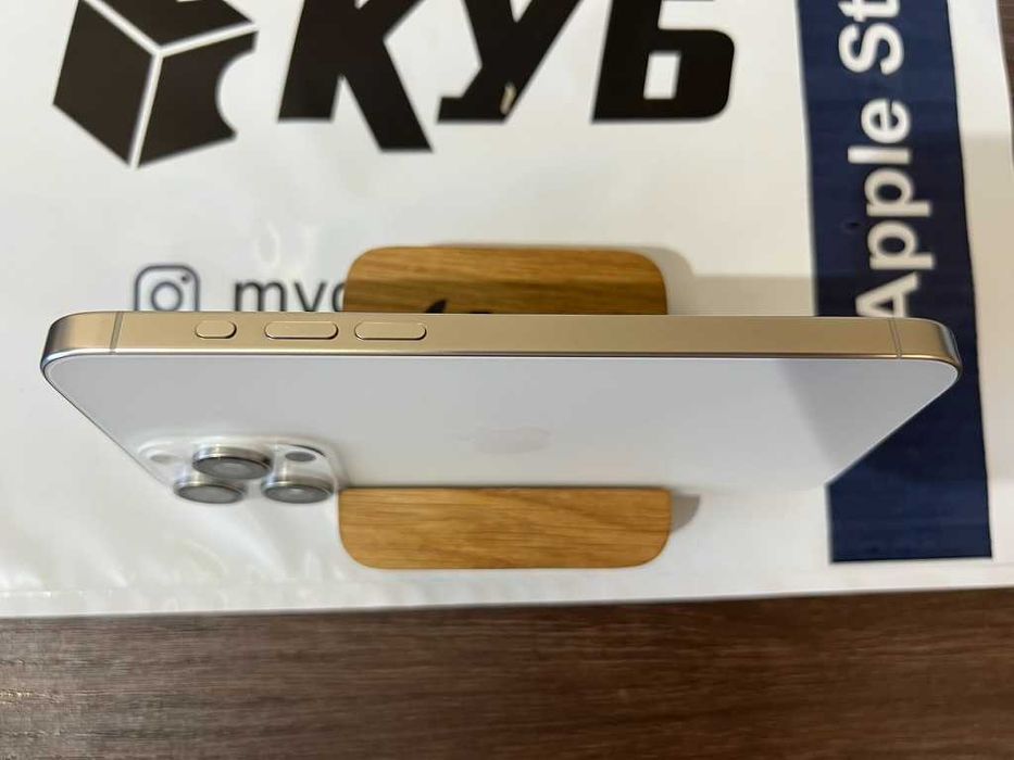iPhone 15 Pro Max 256Gb White Titanium Neverlock, 95% батарея