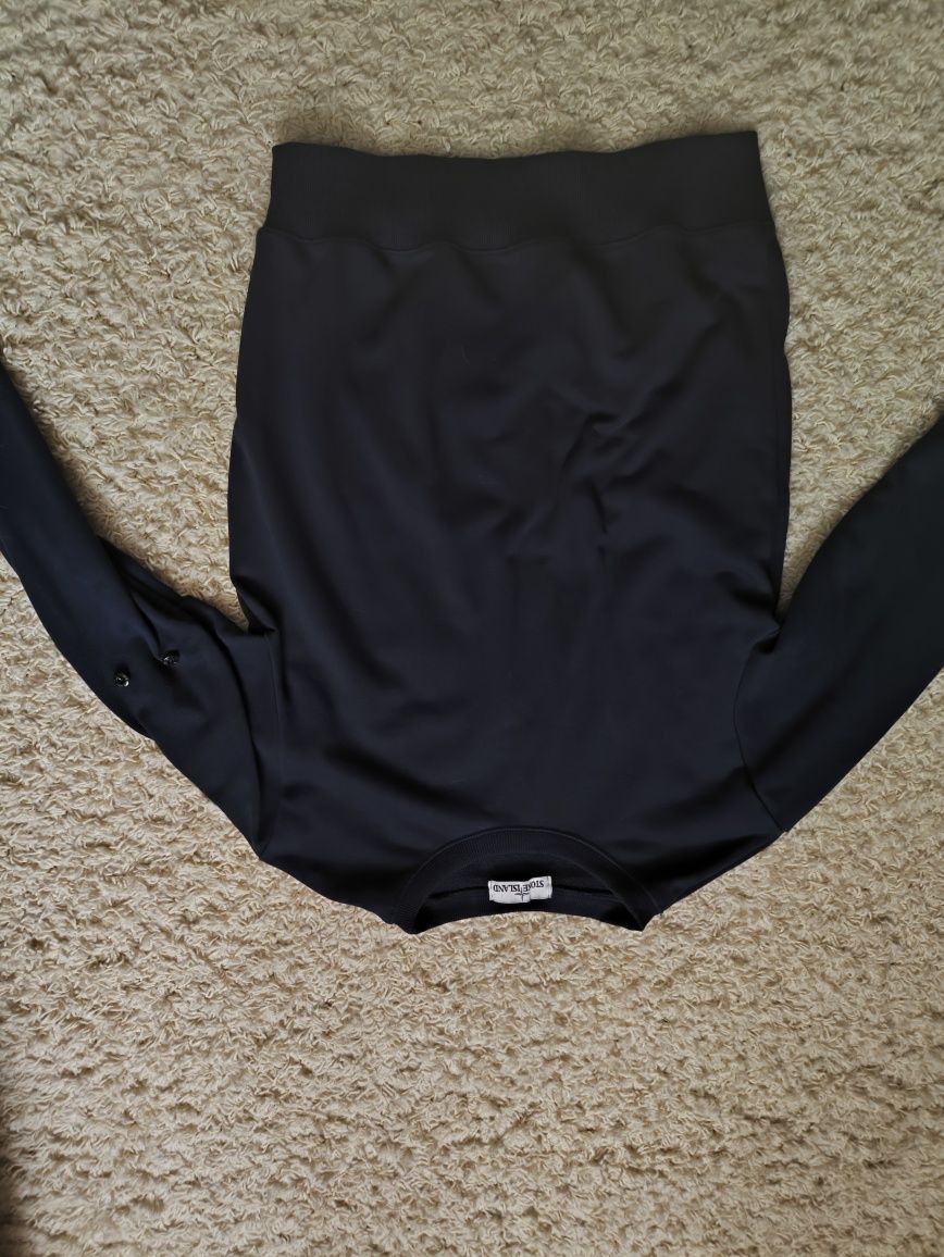 Тёмная кофта stone island