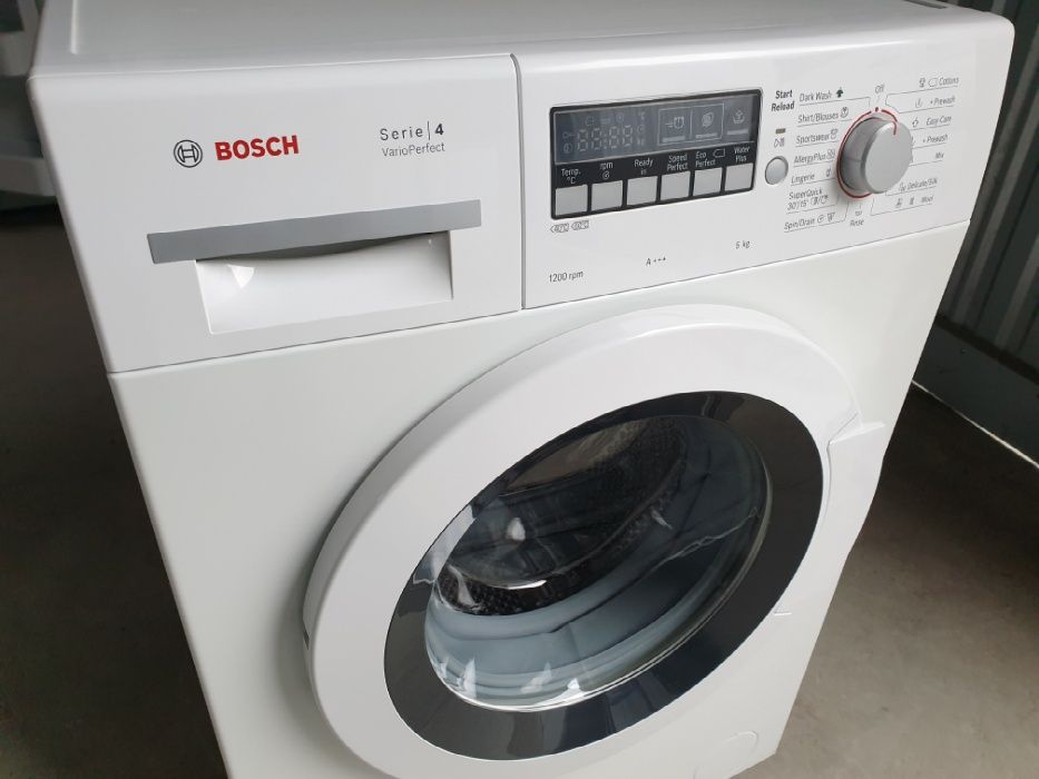 Узкая пральна/стиральная/ машина BOSCH Serie 4 / Made in Germany