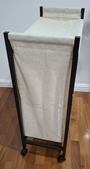 Vendo cesto de roupa com armação em ferro