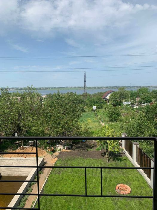 Продам стильный современный 2-хэт дом с бассейном