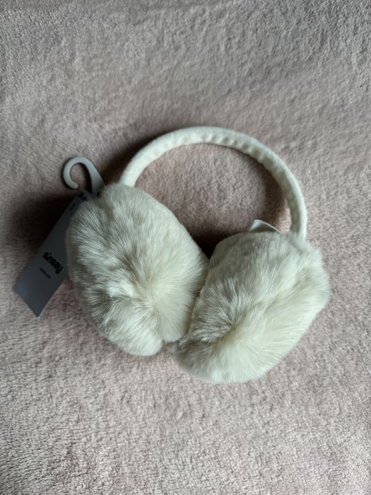 Kremowe nauszniki zima coquette cute trendy