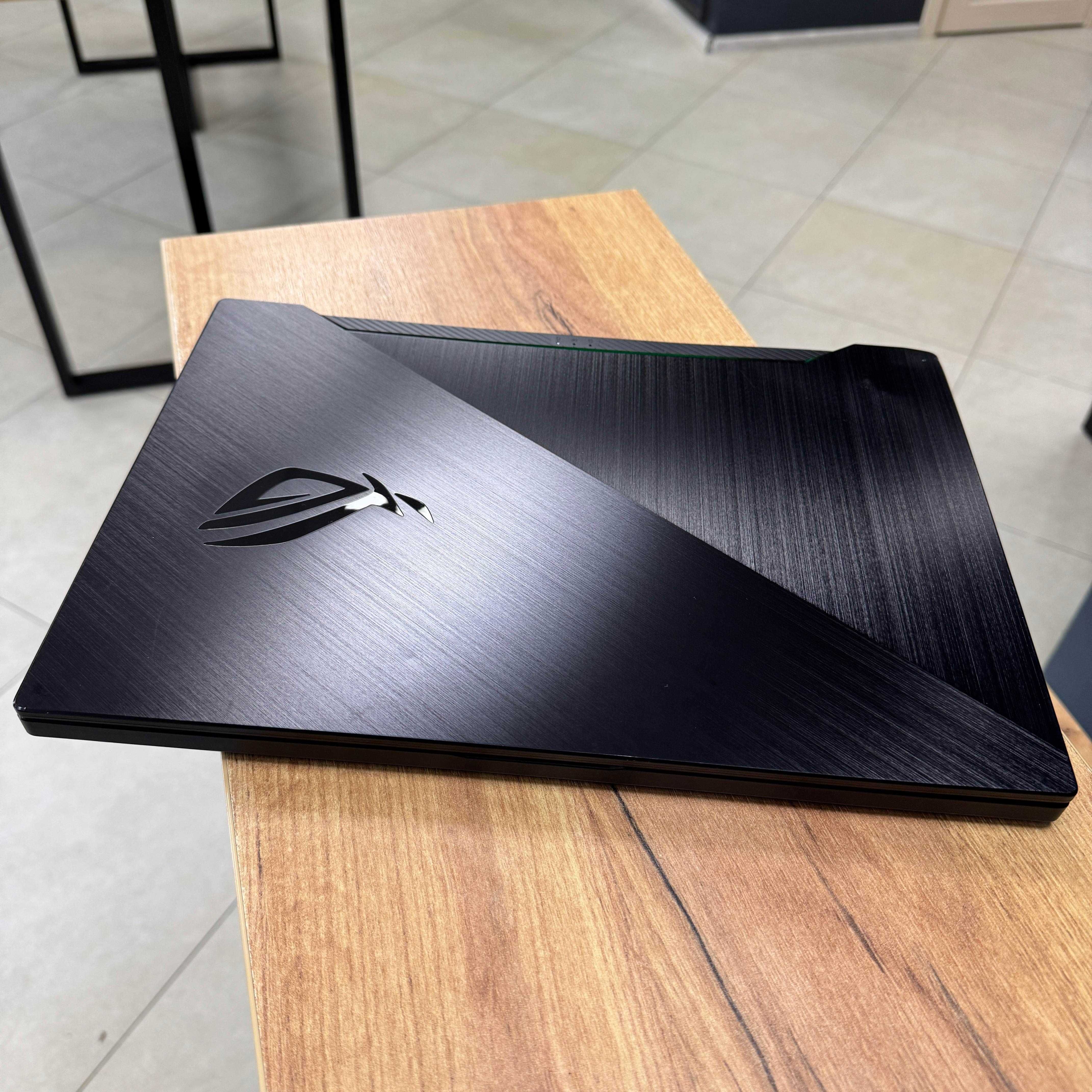Ігровий Asus Zephyrus - FHD, IPS/Ryzen 7 3750H/GTX 1660 Ti 6 GB/16 GB