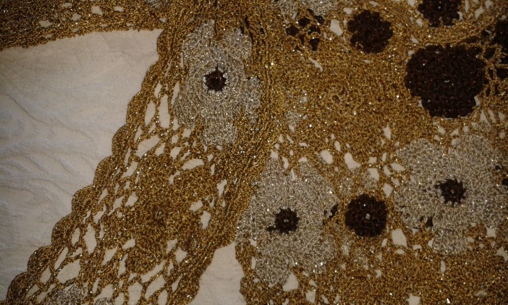 Camisola Renda Dourada