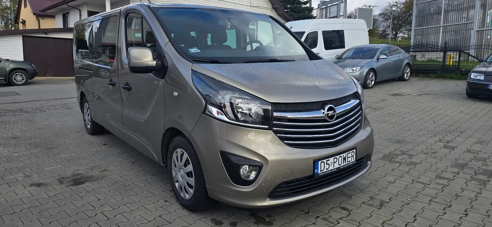 Opel Vivaro Opel Vivaro 9os. 2016 manual 1,6 diesel