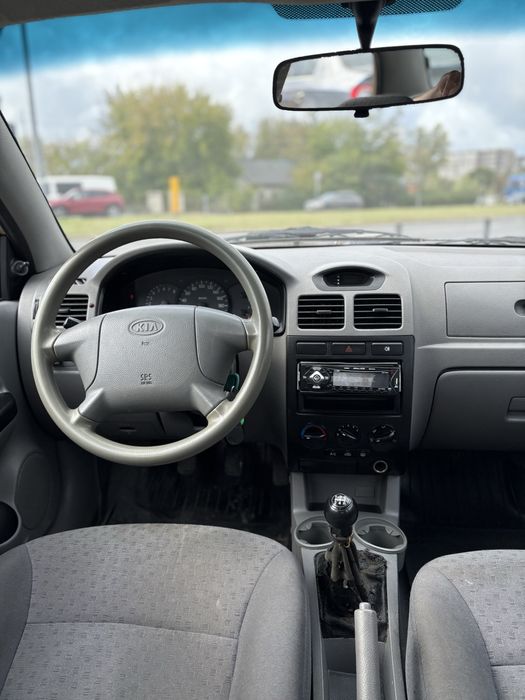 Na sprzedaż Kia Rio 1.4 LPG/mały przebieg/klimatyzacja/nowe klocki