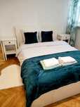 Apartament przy Złotych Tarasach  Doby Godziny Noclegi Warszawa