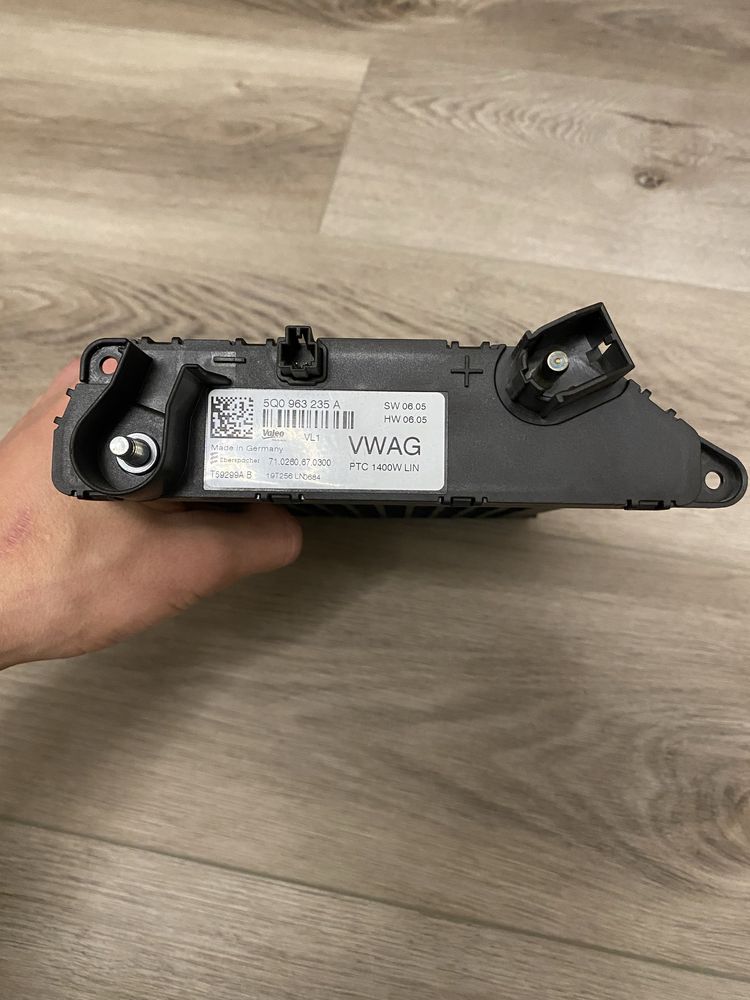 Продам нагріваючий елемент опаленя на WAG 5Q963235A новий