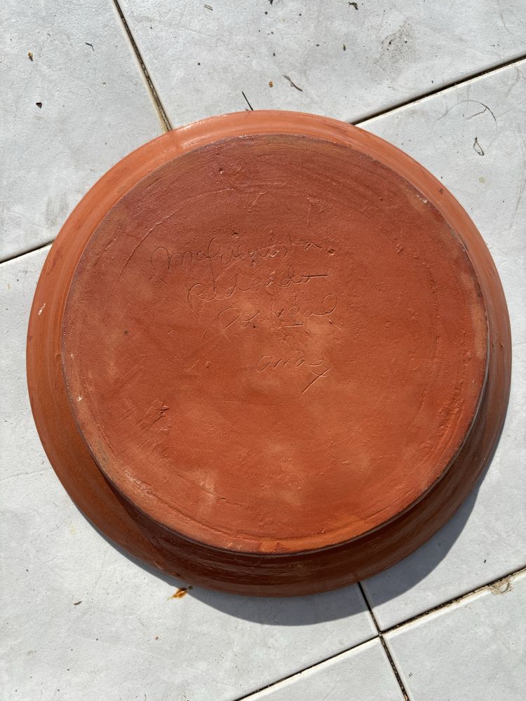 Prato de barro pintado