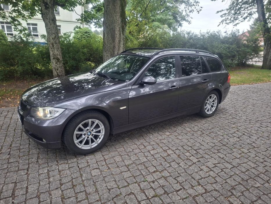 BMW 3 E91 318d 2006 rok