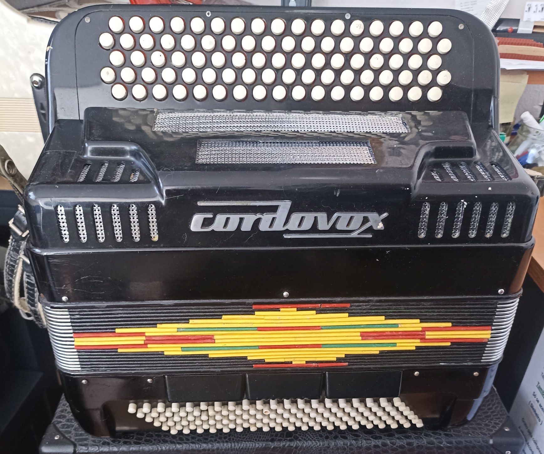 Acordeon cordovox 4 voz