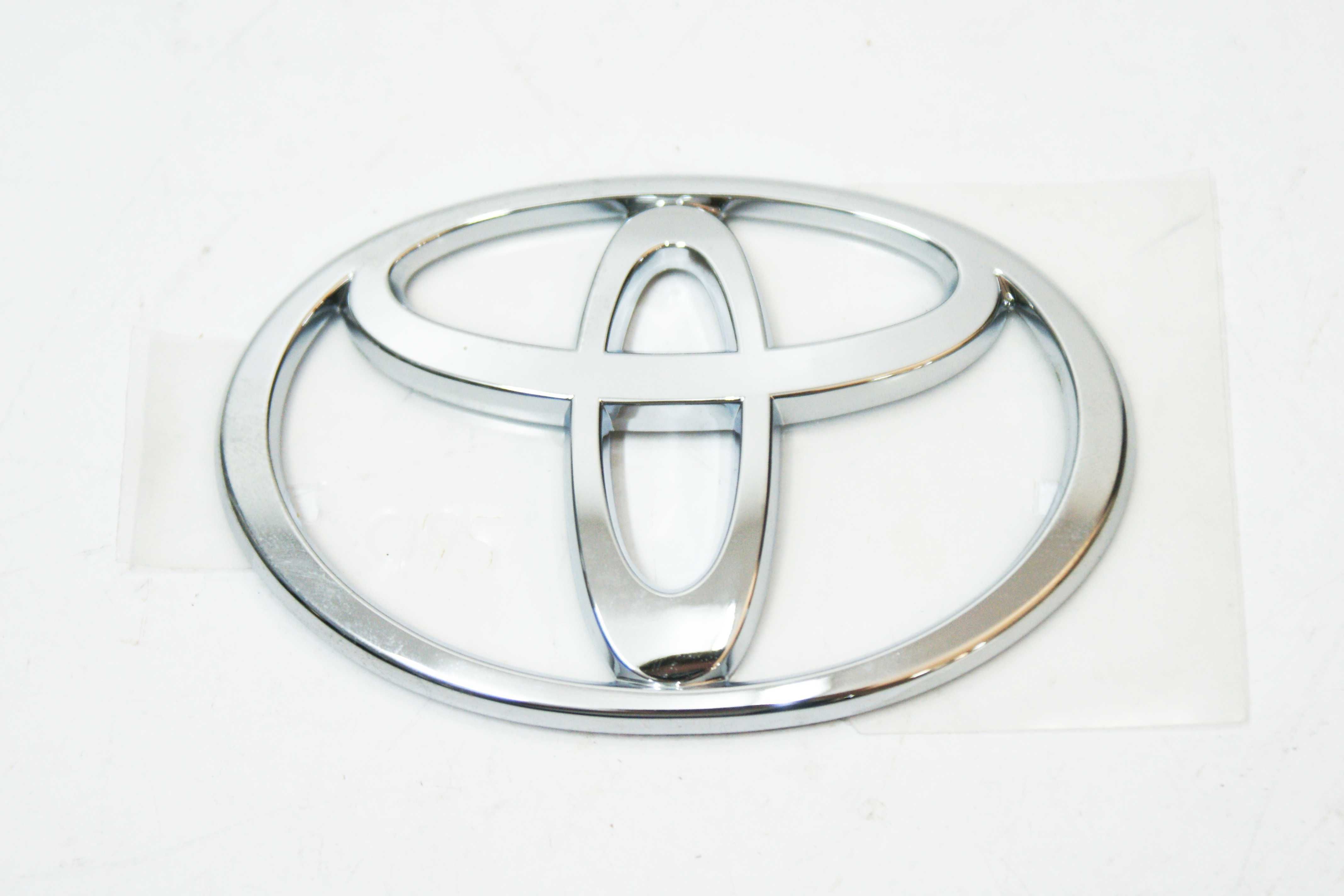 Emblemat logo znaczek grilla OE TOYOTA RAV4 96/04 NOWY oryginalny