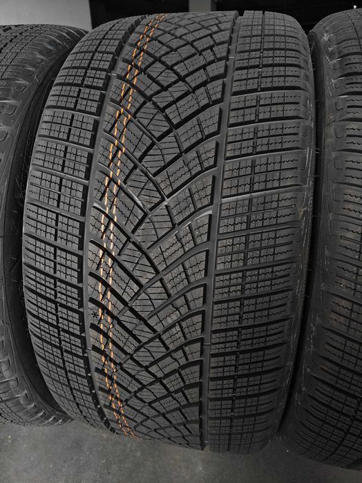 R20 285 40 шини зимові Goodyear Ultra Grip Performance made Germany
