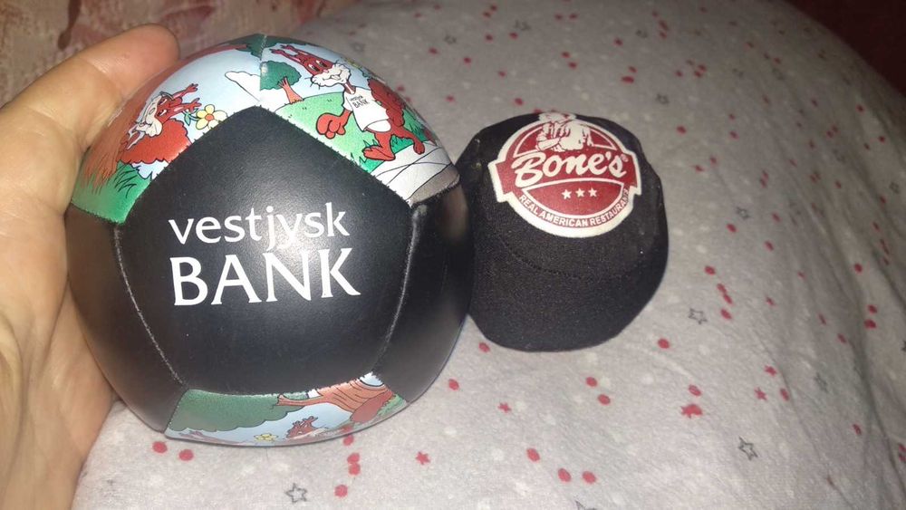 детская игрушка мяч кожзам с белками второй Bones поролон