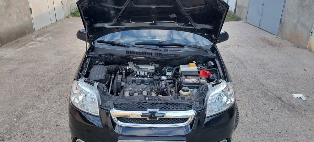 Chevrolet Aveo LS 1.5 газ/бензин