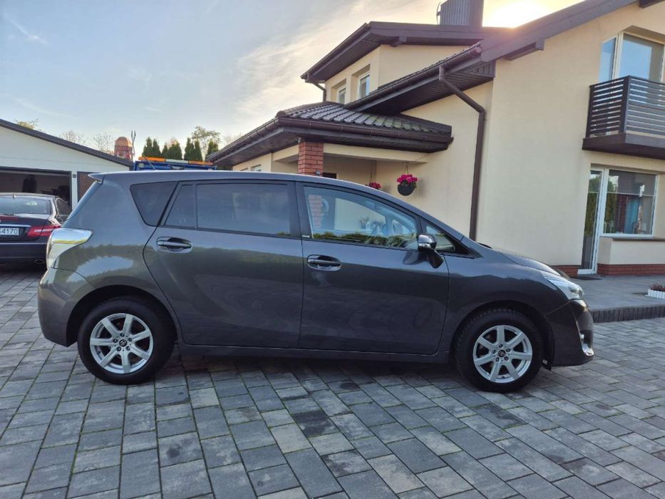 Toyota Verso 1.8 Benz Zadbany
