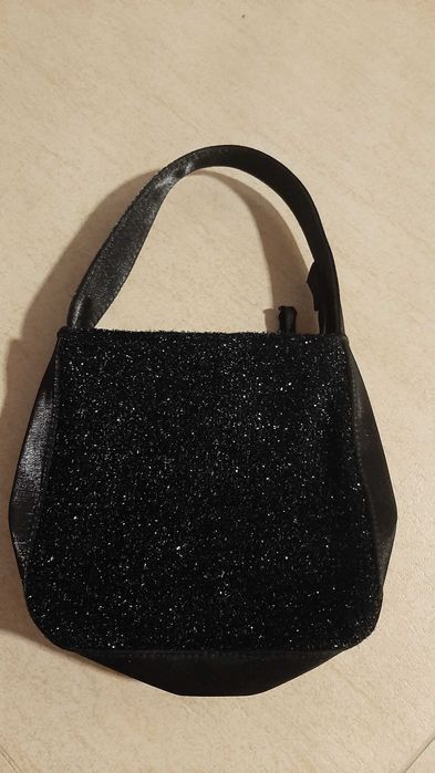 Torebka mała czarna połysk