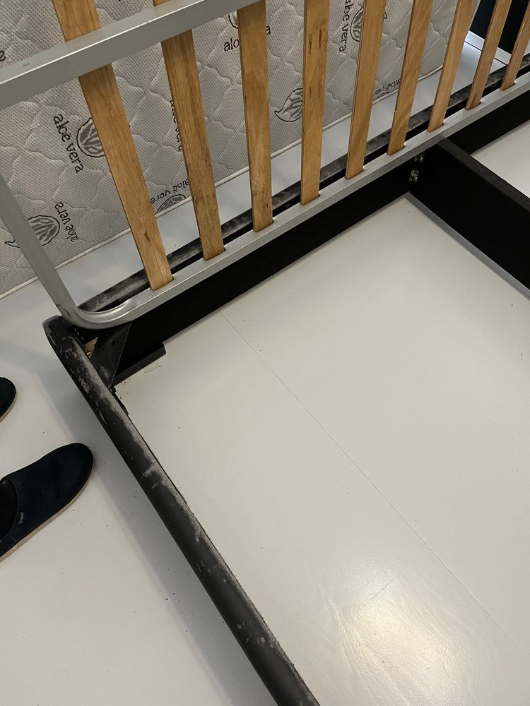 Cama de casal com estrado
