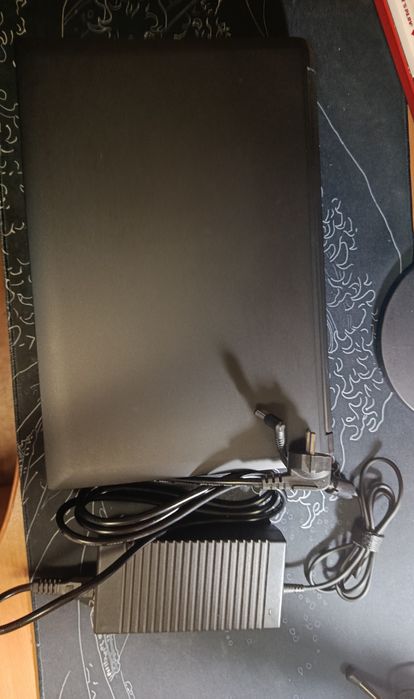 Бюджетний ігровий ноутбук Clevo p151hm1