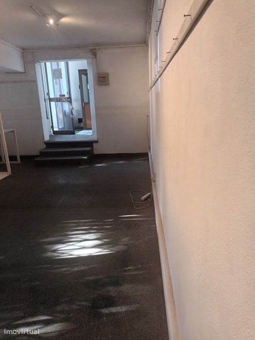 Arrenda-se Armazém Alvalade /Areeiro