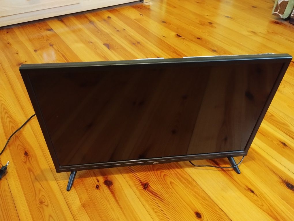 Telewizor JVC 24 cale, stan jak nowy