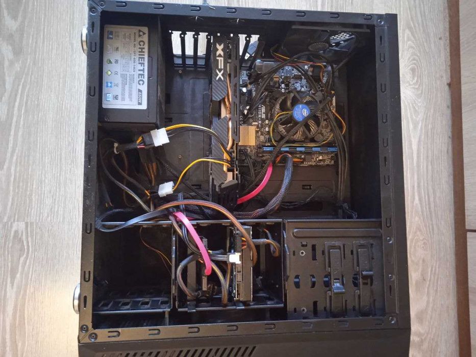 ІГРОВИЙ ПК Intel Core i5-7400 Radeon RX 580 8GB GDDR4 ОЗУ 12ГБ