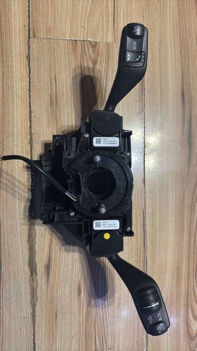 Przełącznik kierunkowskazów z taśmą Ford mondeo mk4